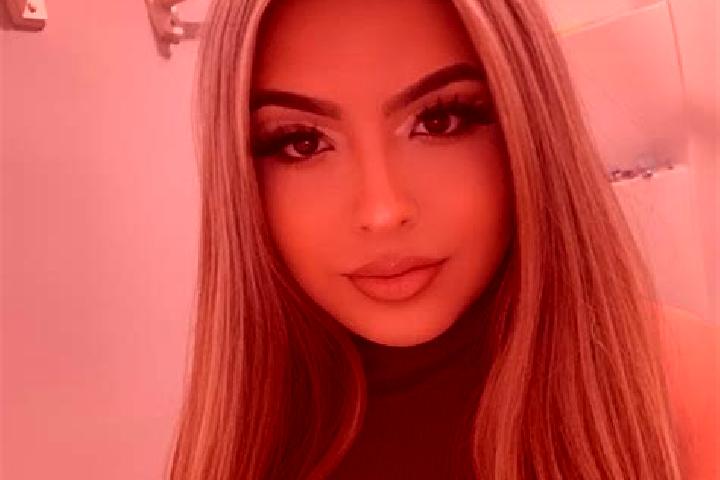 Eleanor, 33, a blonde dark-eyed latina companion based in Baltagesti. Offering Fetish, Girlfriend Experience, OWO. Available for incall and outcall, overnigh...