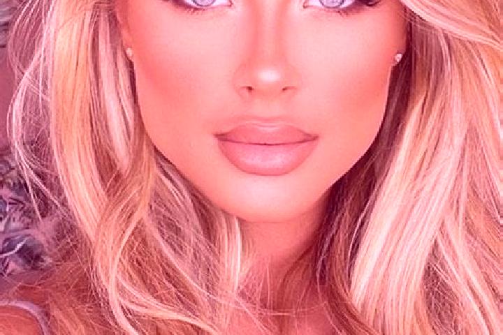 Eleanor, 33, a blonde hazel-eyed latina companion based in Bakhshayesh. Offering Party Girl, GFE, Erotic Massage, BDSM, Massage. Available for incall and out...