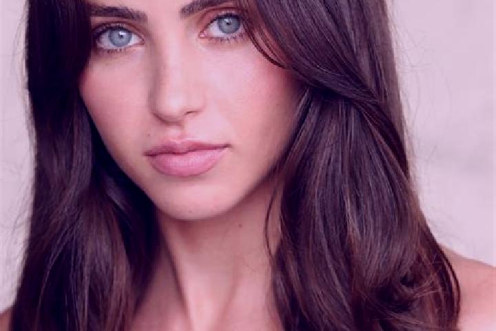 Eleanor, 33, a brunette amber-eyed middle eastern companion based in Schruns. Offering Striptease, Massage, BDSM. Available for incall and outcall, overnight...
