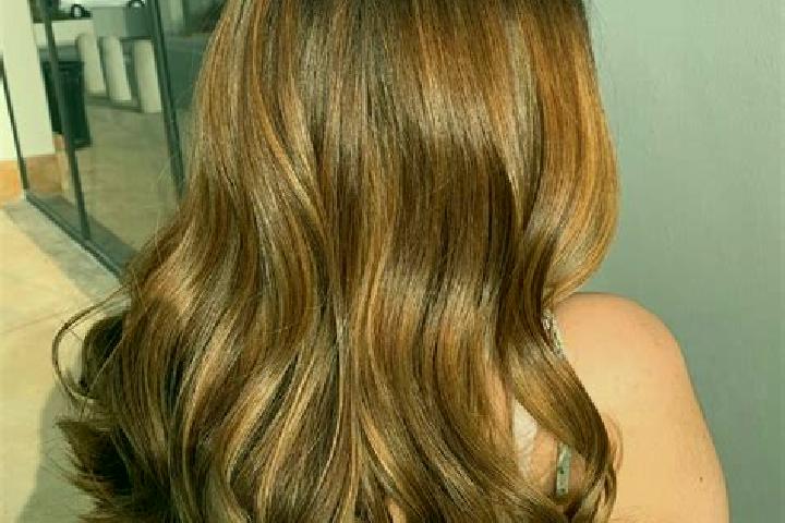 Eleanor, 33, a chestnut grey-eyed slavic companion based in Fundong. Offering Overnight, Erotic Massage, Fetish, OWO. Available for incall and outcall, day a...