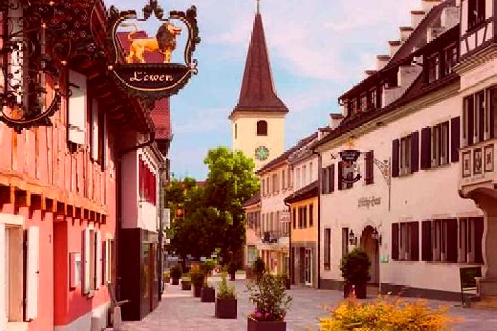 Eleanor, 33 — Escort in Bad Krozingen, Germany