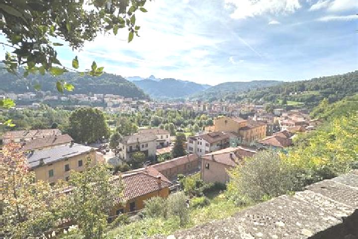 Eleanor, 33 — Escort in Castelnuovo di Garfagnana, Italy