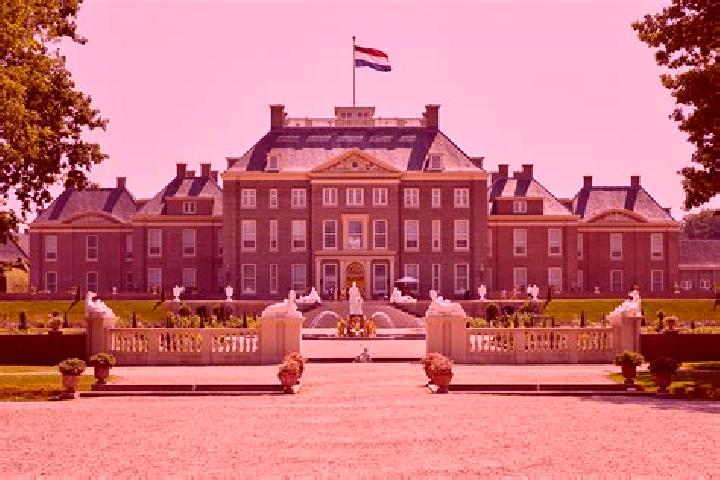 Eleanor, 33 — Escort in Het Loo, Netherlands