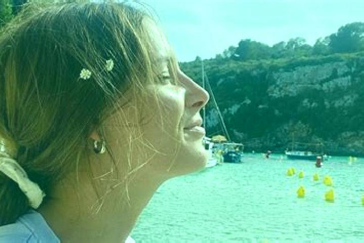 Eleanor, 33 — Escort in Le Lorey, France
