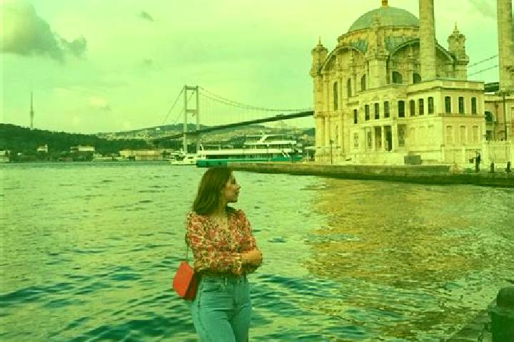 Eleanor, 33 — Escort in Ortakoey, Turkey