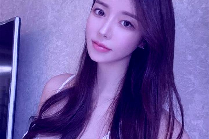 Eleanor, 33 — Escort in Qingyanghu, China