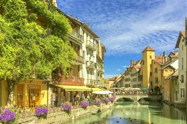 Eleanor, 33 — Escort in Wassy, France