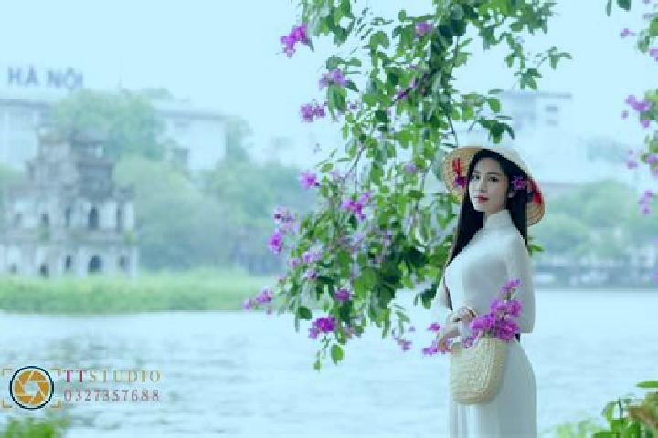 Eleanor, 33 — Escort in Yen Hoa, Vietnam