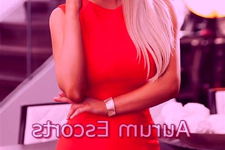 Eleanor, 34, a blonde amber-eyed ebony companion based in Fischingen. Offering Deep French Kissing, Erotic Massage, Striptease, Couples. Available for incall...