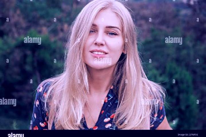 Eleanor, 34, a blonde blue-eyed middle eastern companion based in Nuamuri. Offering OWO, Deep French Kissing, Roleplay, Girlfriend Experience, GFE. Available...
