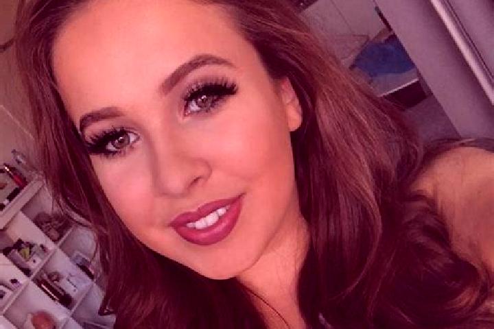 Eleanor, 34, a brunette amber-eyed ebony companion based in Andreuzza. Offering GFE, Duos, Party Girl, Couples. Available for incall and outcall, day and eve...