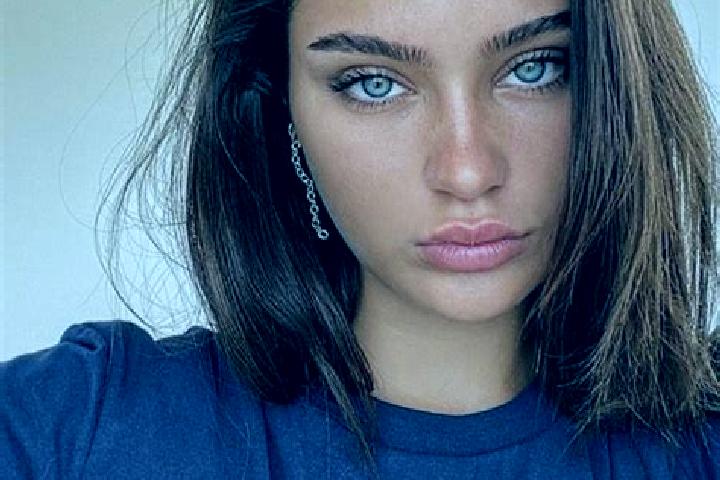 Eleanor, 34, a brunette blue-eyed middle eastern companion based in Rickenbach. Offering 69, Roleplay, Massage. Available for incall and outcall, overnight b...