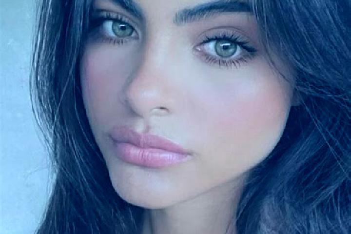 Eleanor, 34, a brunette green-eyed latina companion based in San Jeronimo Coyula. Offering Domination, Girlfriend Experience, Overnight, OWO, BDSM. Available...