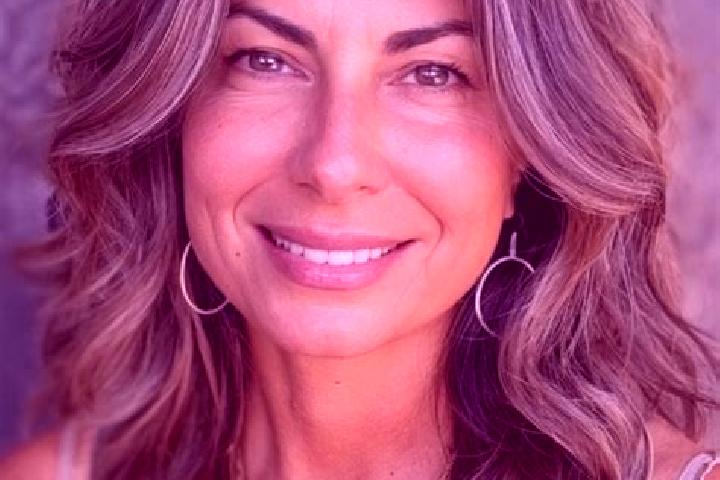 Eleanor, 34, a brunette grey-eyed slavic companion based in Chickasha. Offering Erotic Massage, A-Level, Massage, Party Girl. Available for incall and outcal...