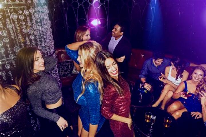 Eleanor, 34, a chestnut dark-eyed slavic companion based in Le Plateau. Offering Deep French Kissing, Striptease, Tantra, Overnight. Available for incall and...