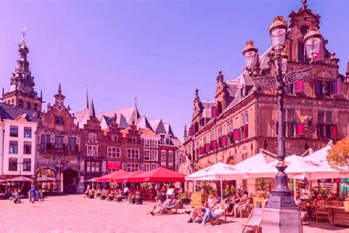 Eleanor, 34 — Escort in Arnhem, Netherlands