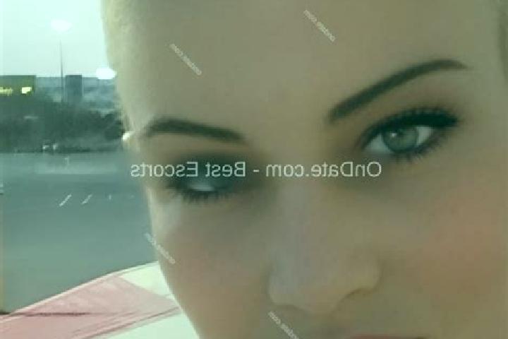 Eleanor, 34 — Escort in Ceffonds, France