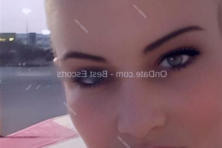 Eleanor, 34 — Escort in Gloucester, United States