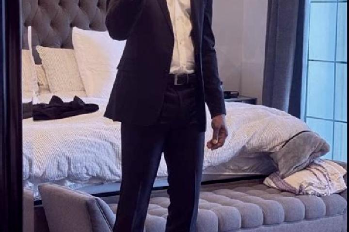 Eleanor, 35, a black dark-eyed mixed companion based in Coledale. Offering Deep French Kissing, 69, Fetish. Available for incall and outcall, day and evening...
