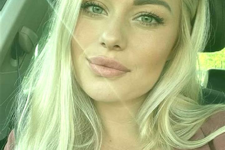 Eleanor, 35, a blonde hazel-eyed asian companion based in Boling. Offering GFE, A-Level, Fetish, Overnight, Duos. Available for incall and outcall, day and e...