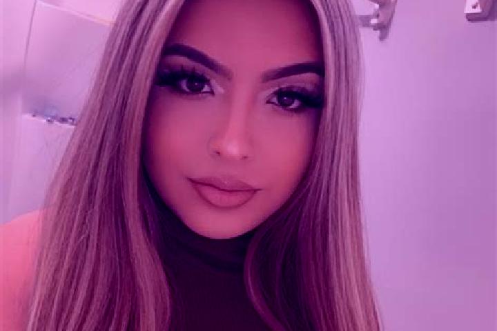 Eleanor, 36, a auburn blue-eyed mixed companion based in Kromasan. Offering GFE, Dinner Date, Striptease. Available for incall and outcall, overnight booking...
