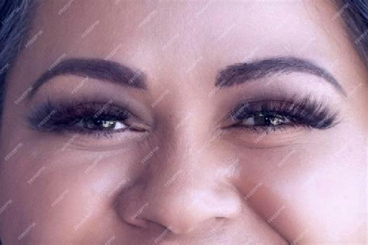 Eleanor, 36, a black green-eyed latina companion based in Marcacao. Offering OWO, Deep French Kissing. Available for incall and outcall, day and evening dates.