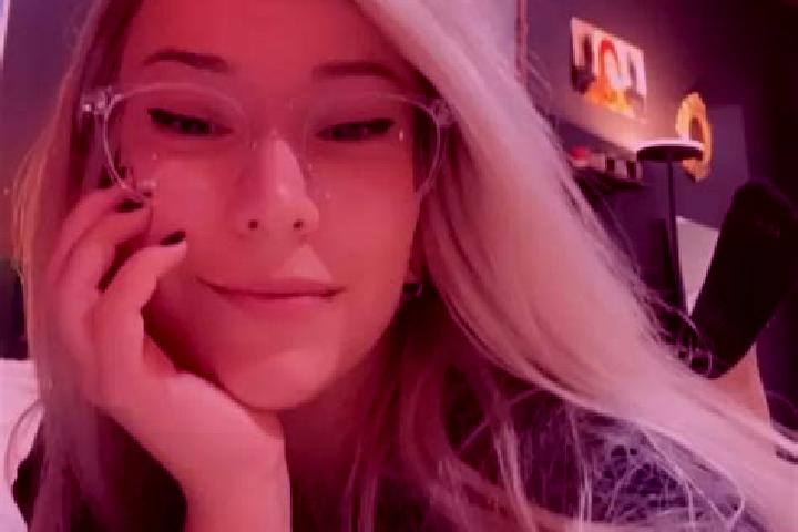 Eleanor, 36, a blonde grey-eyed latina companion based in Tranby. Offering Tantra, Striptease, Girlfriend Experience. Available for incall and outcall, overn...