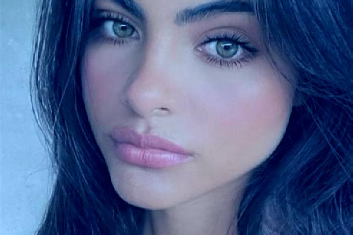 Eleanor, 36, a brunette dark-eyed caribbean companion based in Mangas. Offering OWO, Fetish, Travel Companion. Available for incall and outcall, day and even...