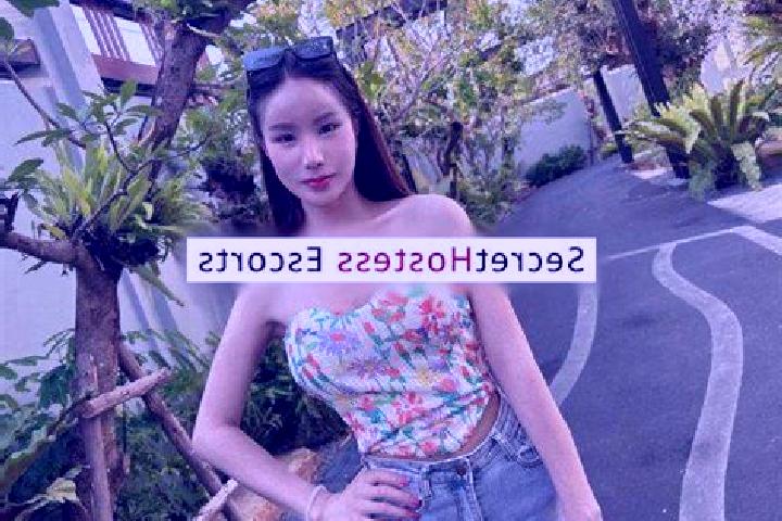 Eleanor, 36 — Escort in Ampang, Malaysia