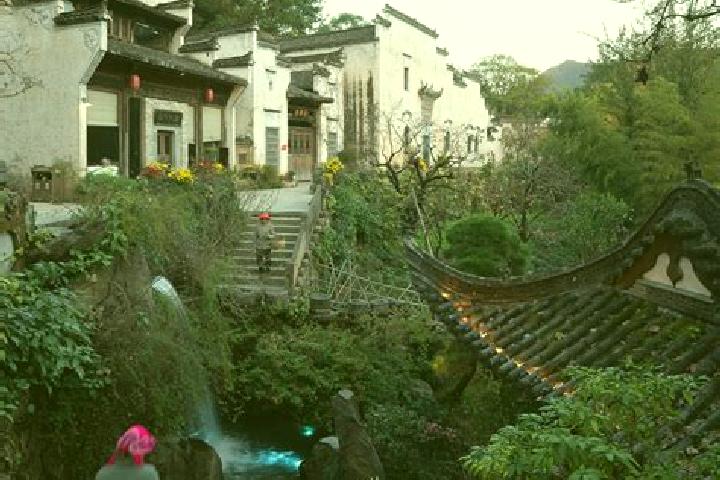 Eleanor, 36 — Escort in Huangge, China
