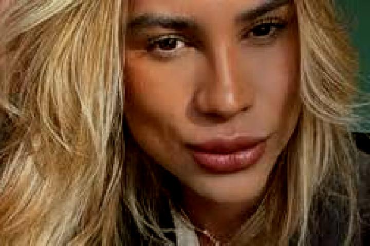Eleanor, 36 — Escort in Presidente Dutra, Brazil