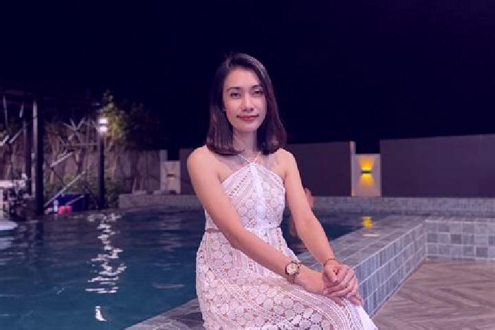 Eleanor, 36 — Escort in Puan Selatan, Indonesia
