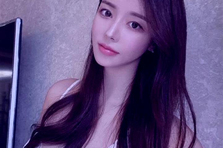 Eleanor, 36 — Escort in Zhangzigou, China