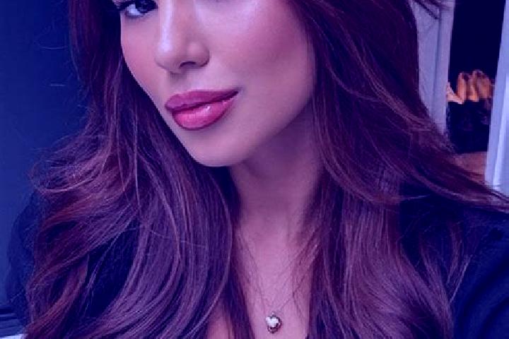 Eleanor, 37, a chestnut brown-eyed latina companion based in San Jose de Transito. Offering Erotic Massage, Girlfriend Experience, Fetish, Striptease, Massag...
