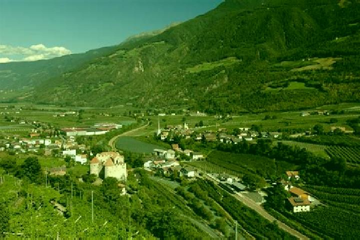 Eleanor, 37 — Escort in Castelbello-Ciardes - Kastelbell-Tschars, Italy