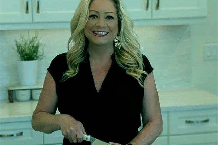 Eleanor, 37 — Escort in Laurens, United States