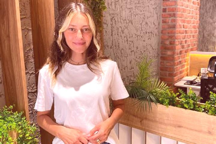 Eleanor, 37 — Escort in Musababa, Turkey