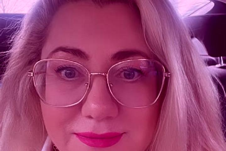Eleanor, 37 — Escort in Rewal, Poland