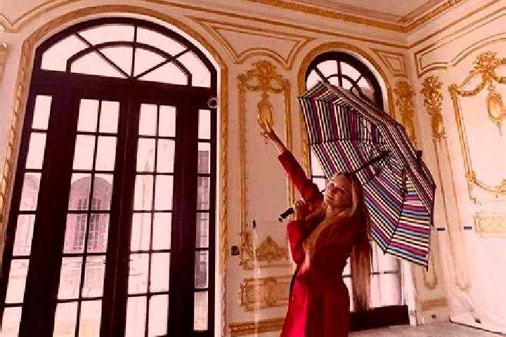 Eleanor, 37 — Escort in Versailles, United States