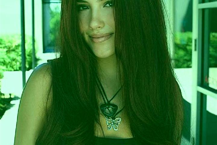 Eleanor, 38, a auburn dark-eyed indian companion based in Guali. Offering Striptease, BDSM, Travel Companion. Available for incall and outcall, day and eveni...