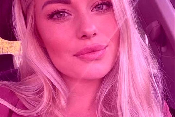 Eleanor, 38, a blonde hazel-eyed mediterranean companion based in El Tejar. Offering CIM, Domination, Deep French Kissing, Prostate Massage. Available for in...
