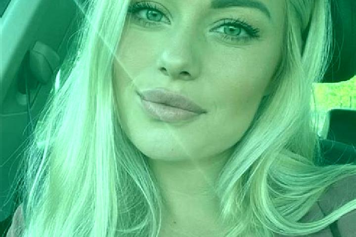 Eleanor, 38, a blonde hazel-eyed slavic companion based in Udarnyy. Offering Domination, Prostate Massage, Massage. Available for incall and outcall, overnig...