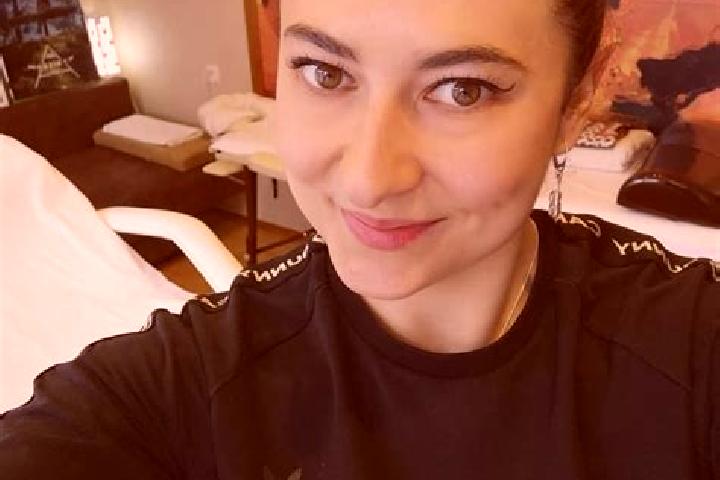 Eleanor, 38, a brunette dark-eyed asian companion based in Haine-Saint-Pierre. Offering Domination, Girlfriend Experience, Roleplay. Available for incall and...
