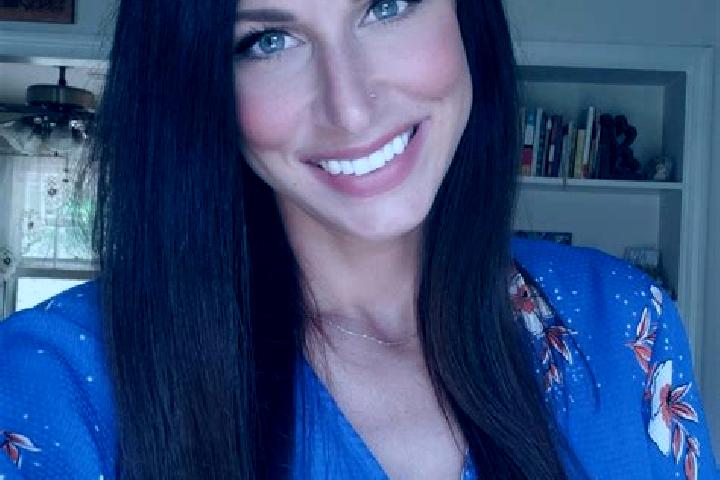 Eleanor, 38 — Escort in Sherrill, United States