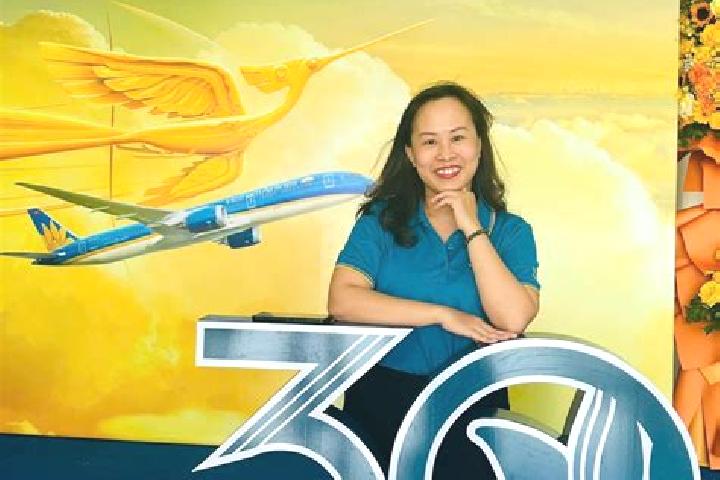 Eleanor, 38 — Escort in Van Canh, Vietnam