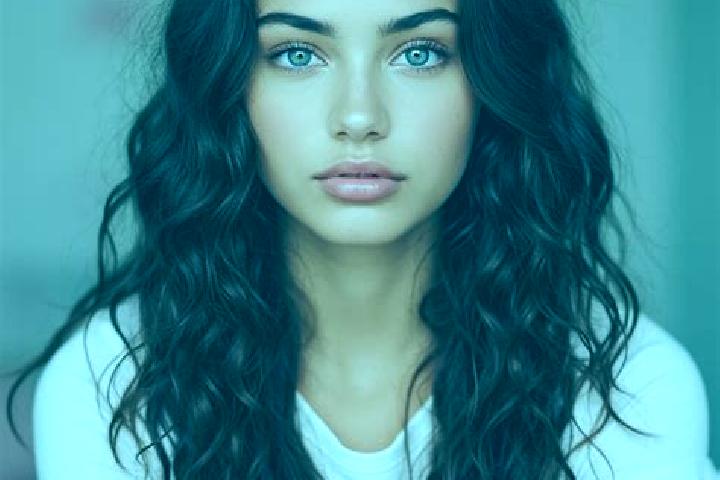 Eleanor, 39, a brunette dark-eyed mediterranean companion based in Piateda Centro. Offering Domination, Travel Companion, BDSM, Striptease. Available for inc...