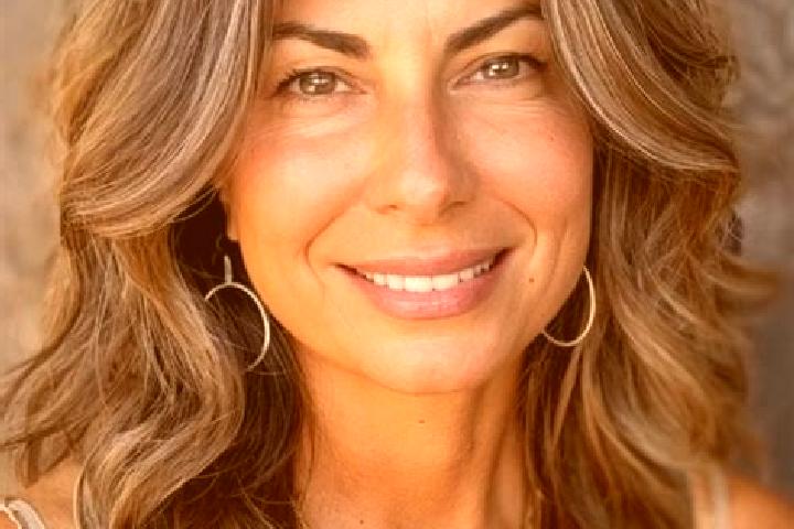Eleanor, 39, a brunette grey-eyed latina companion based in Afuze. Offering OWO, CIM, Tantra, A-Level. Available for incall and outcall, overnight bookings a...