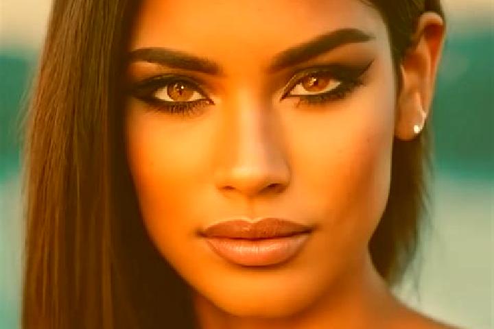 Eleanor, 39, a chestnut hazel-eyed latina companion based in Dewele. Offering CIM, Overnight, Striptease, Travel Companion, 69. Available for incall and outc...