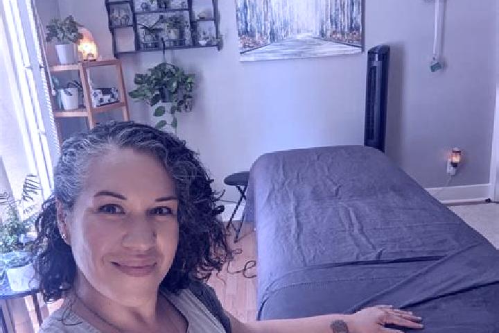 Eleanor, 39, a dark blonde amber-eyed ebony companion based in Calentadores. Offering Erotic Massage, Fetish, Prostate Massage, Massage. Available for incall...