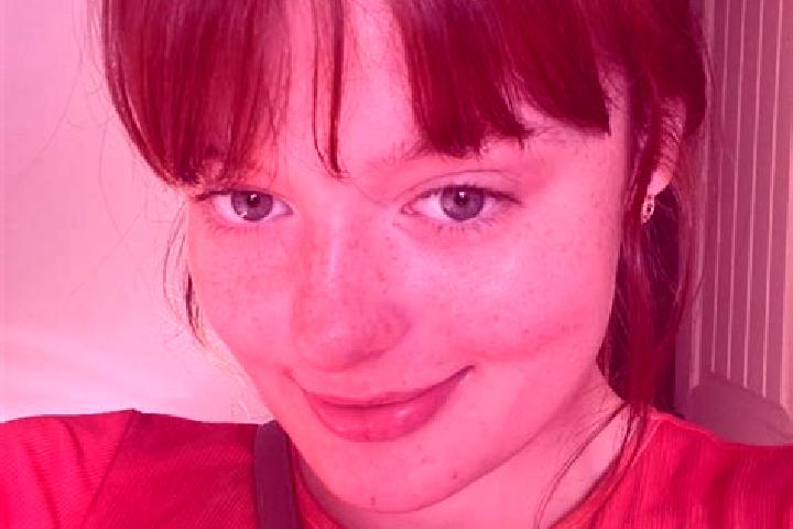 Eleanor, 39, a red grey-eyed caucasian companion based in Rondos. Offering Girlfriend Experience, Massage, Striptease, Erotic Massage, Duos. Available for in...
